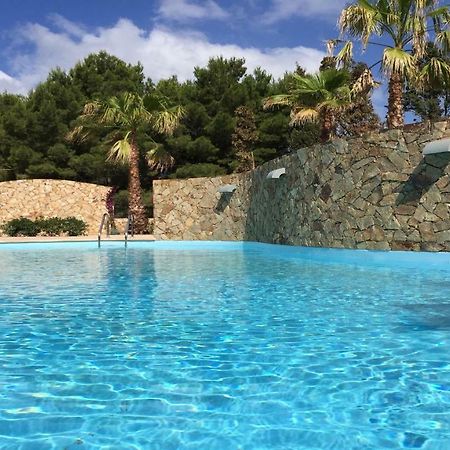 Residence Elegance Ville Ed Appartamenti A Porto Pino Exterior foto