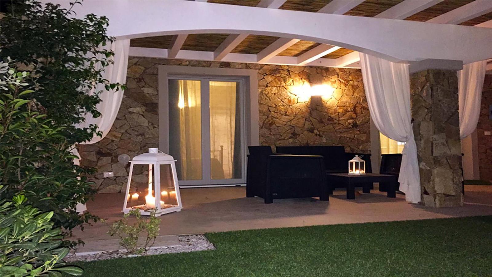 Residence Elegance Ville Ed Appartamenti A Porto Pino Exterior foto
