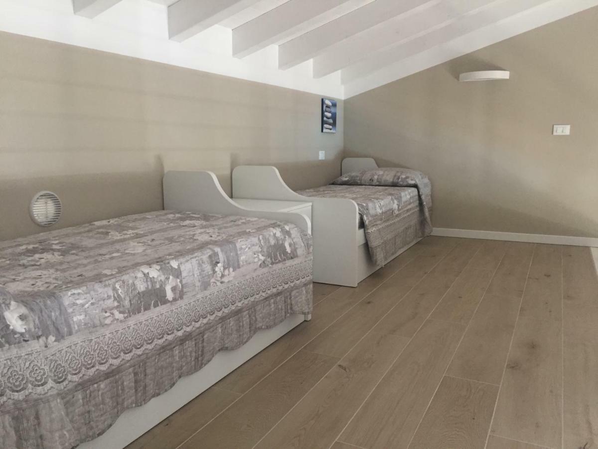 Residence Elegance Ville Ed Appartamenti A Porto Pino Exterior foto