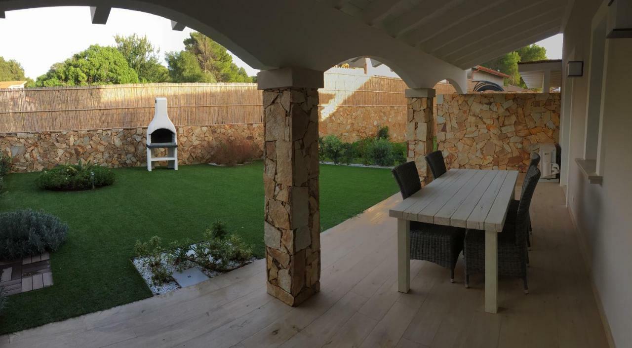 Residence Elegance Ville Ed Appartamenti A Porto Pino Exterior foto